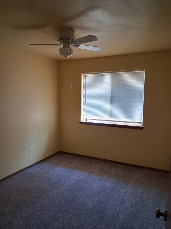 2106 216th Street Ct E - Photo 7 of 21