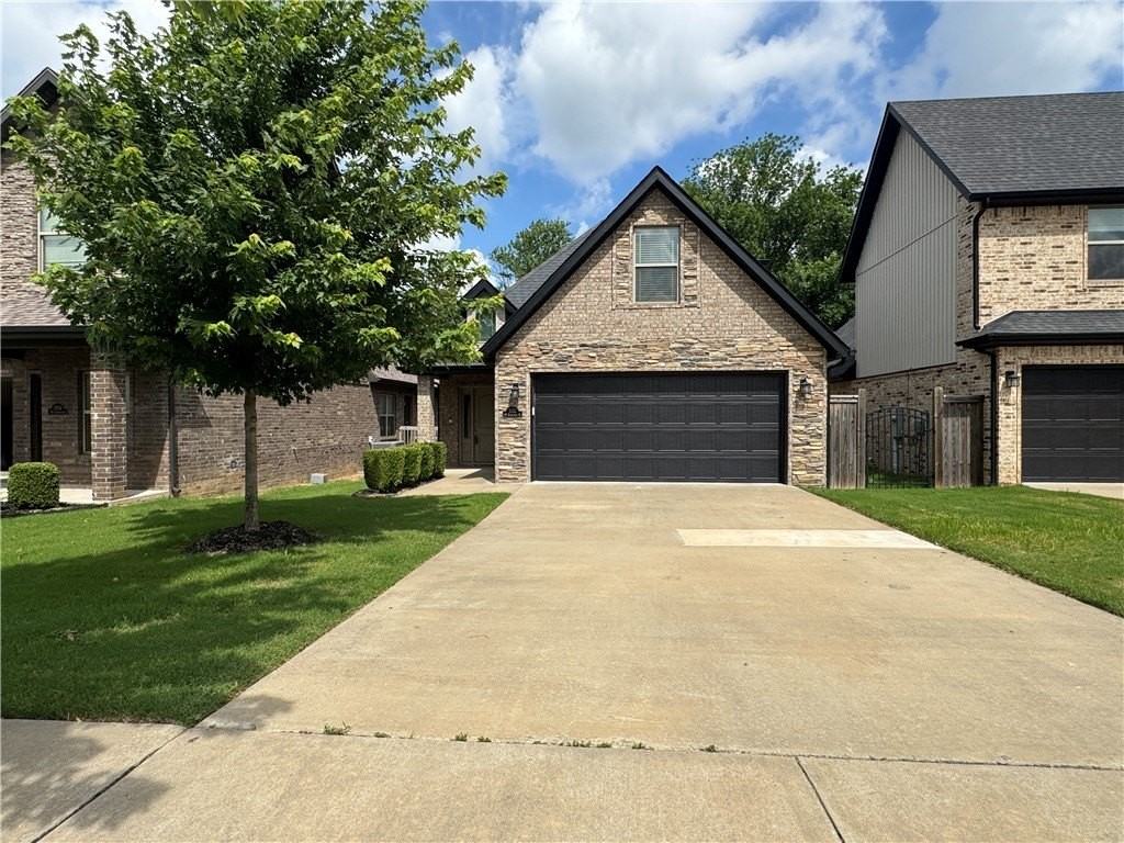 1802 Sw Riverstone Rd - Photo 3 of 40
