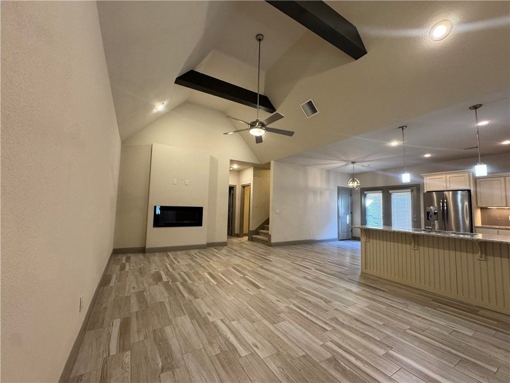 1802 Sw Riverstone Rd - Photo 5 of 40