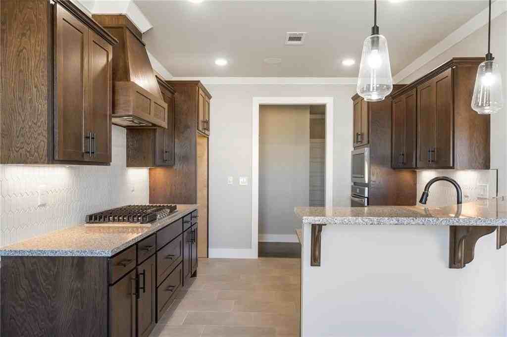 1910 Peacock Rd - Photo 4 of 29