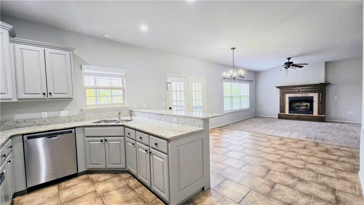 36 Westbury Dr - Photo 4 of 10