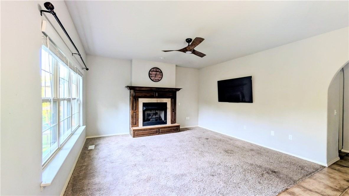 36 Westbury Dr - Photo 5 of 10