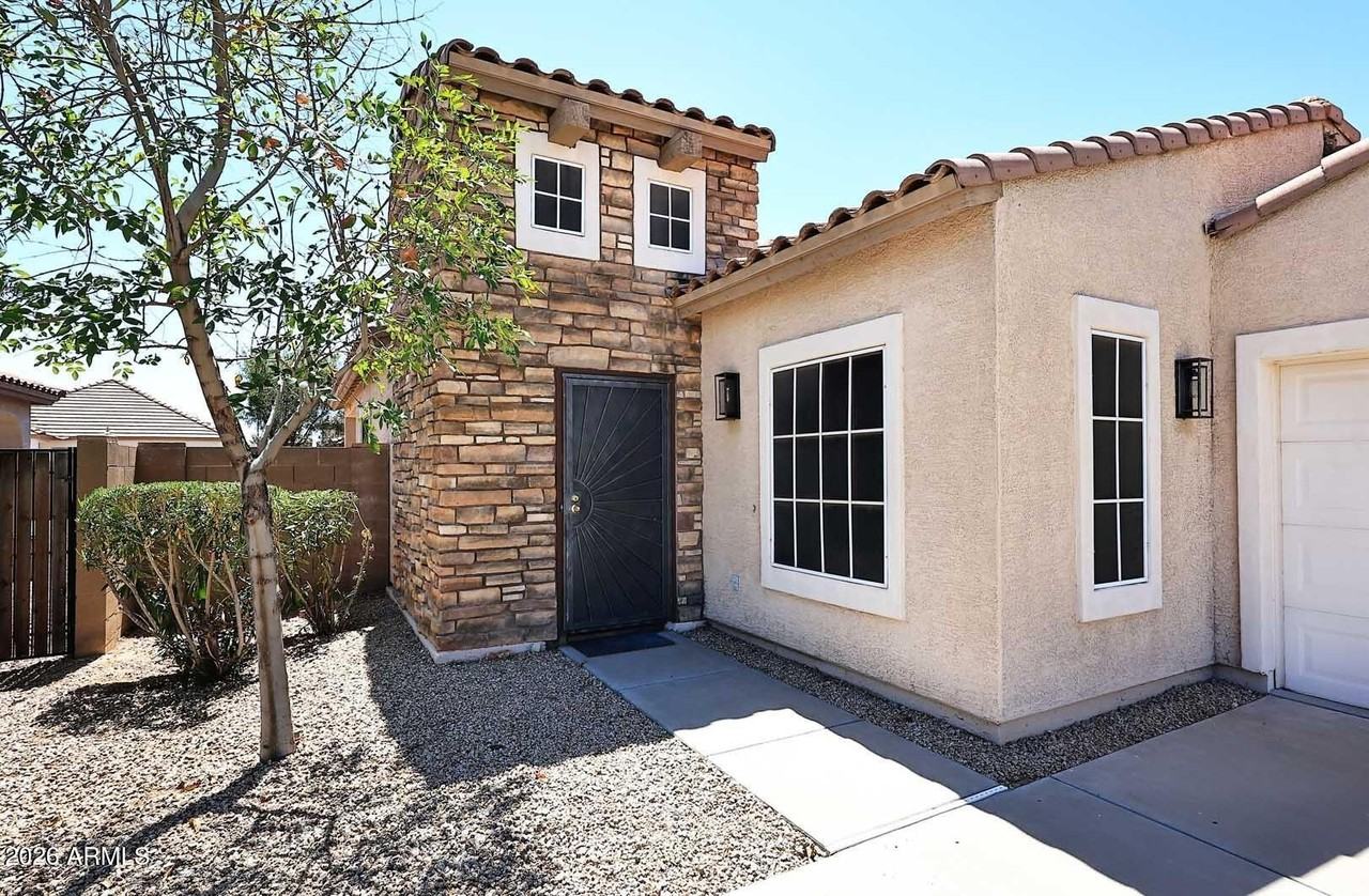 14833 W Charter Oak Rd - Photo 3 of 42