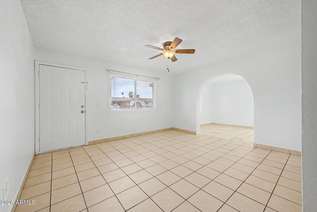 6944 W Solano Dr N - Photo 7 of 32