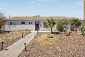 featured image of 2208 W San Miguel Ave
