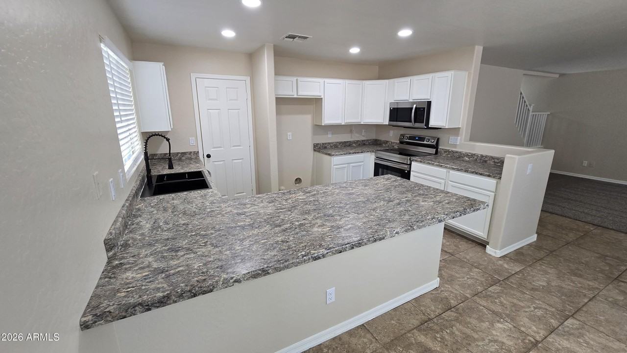11443 W Mccaslin Rose Ln - Photo 2 of 41