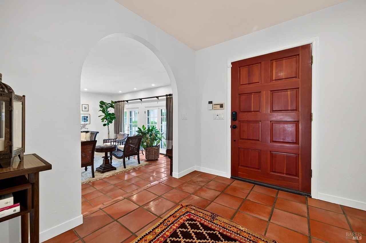 15644 Arnold Dr - Photo 4 of 50