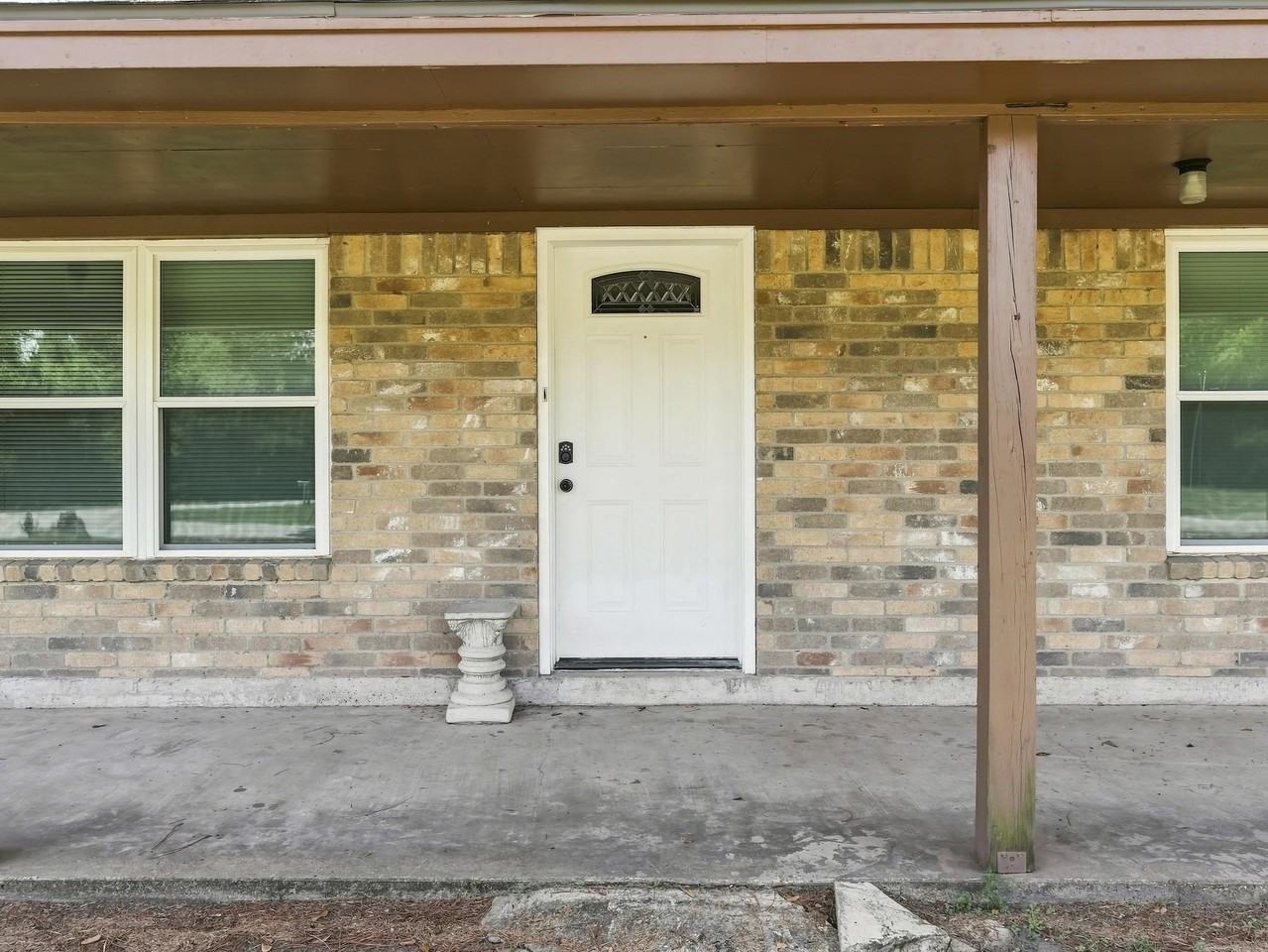 620 S Blueberry St - Photo 4 of 29