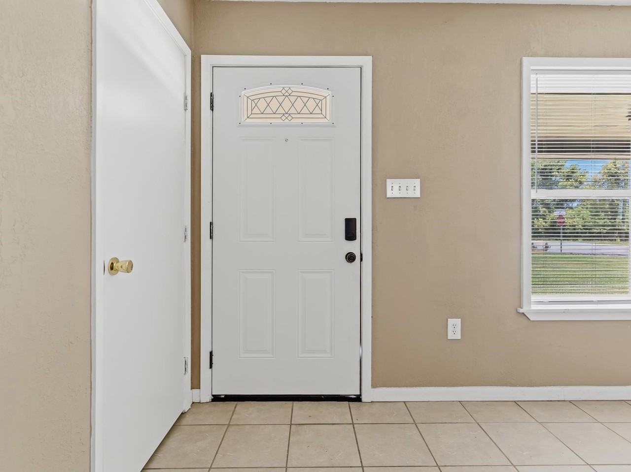 620 S Blueberry St - Photo 5 of 29