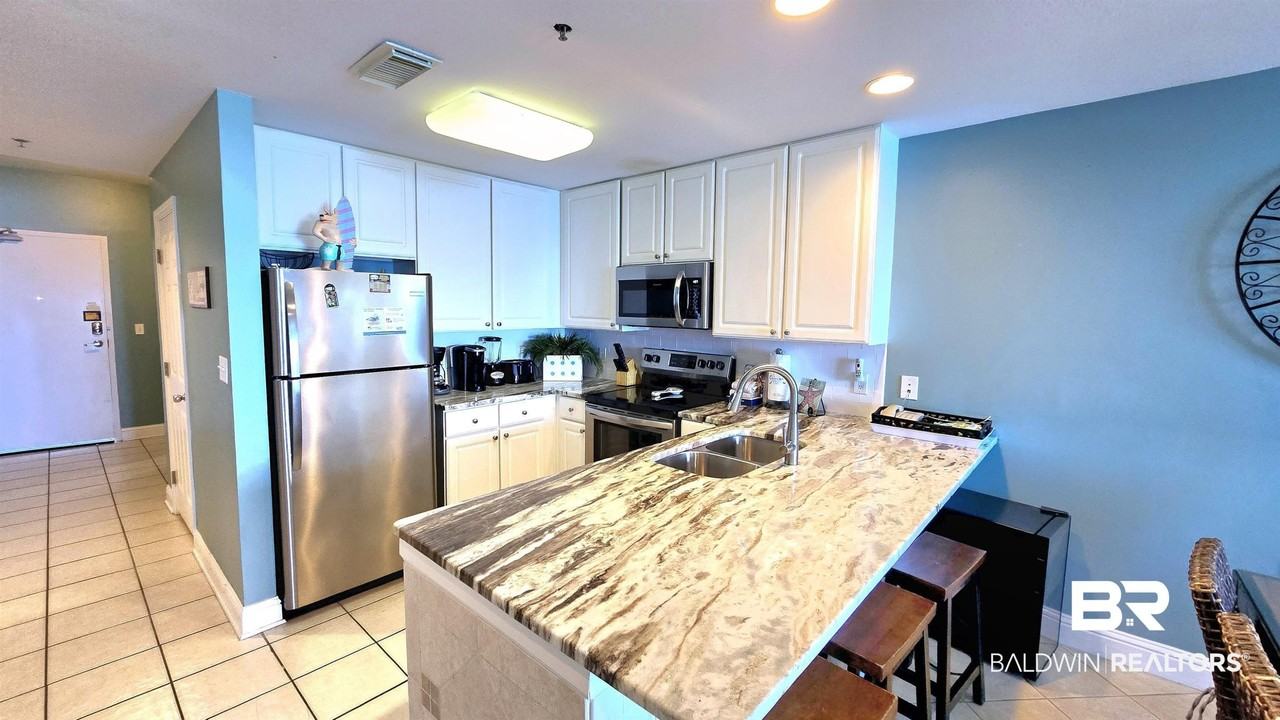 455 E Beach Blvd #1506 - Photo 2 of 30