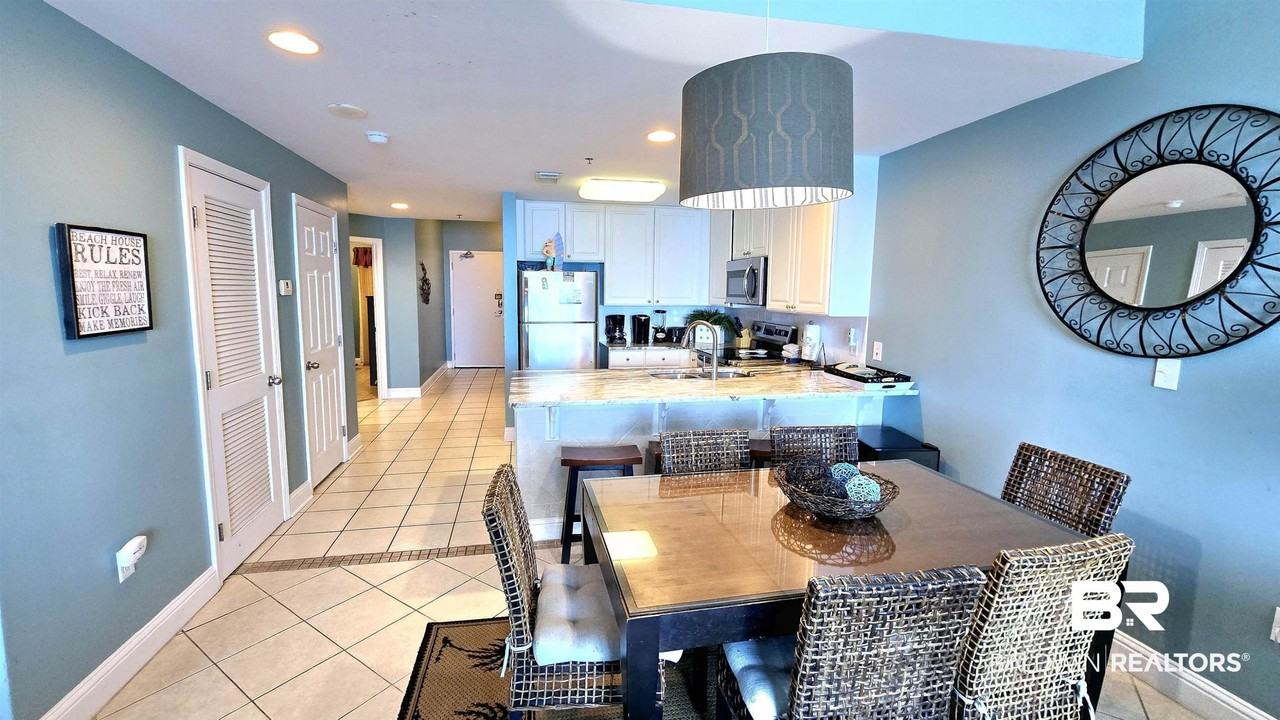 455 E Beach Blvd #1506 - Photo 3 of 30