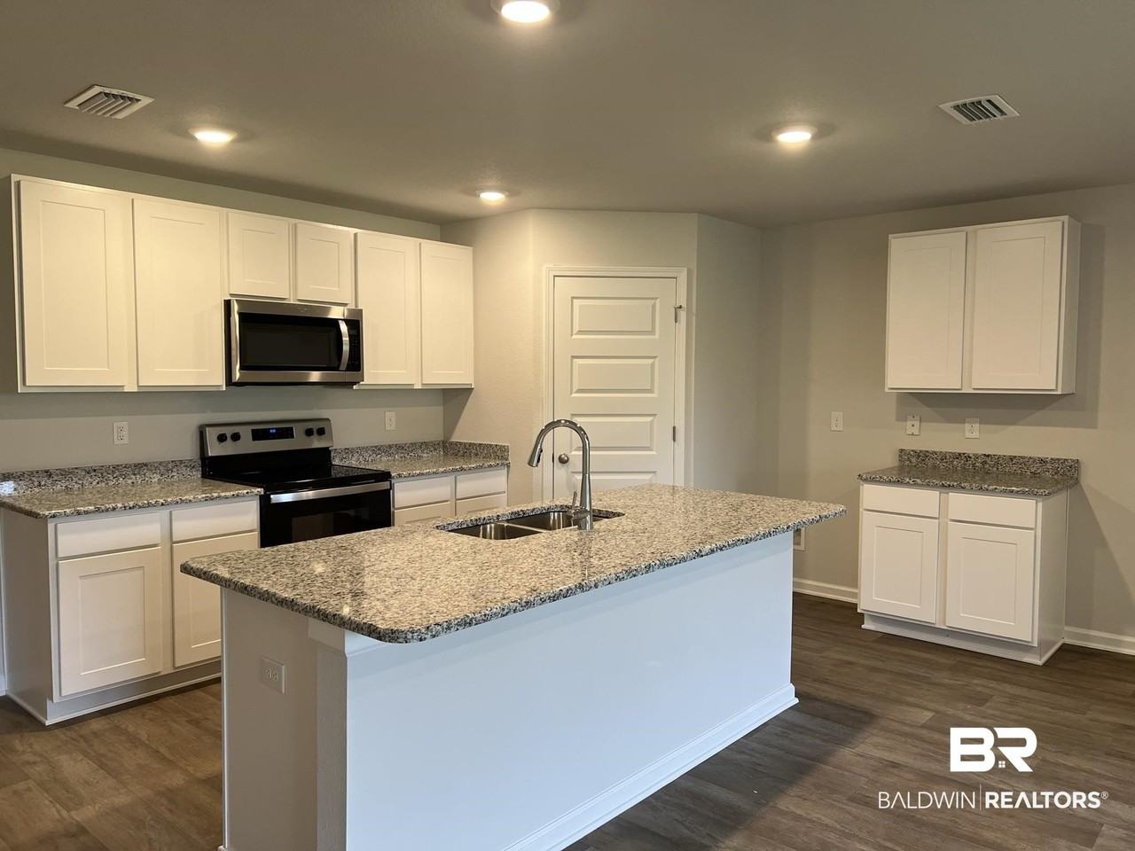 24572 Alamitos Trace Dr - Photo 2 of 17