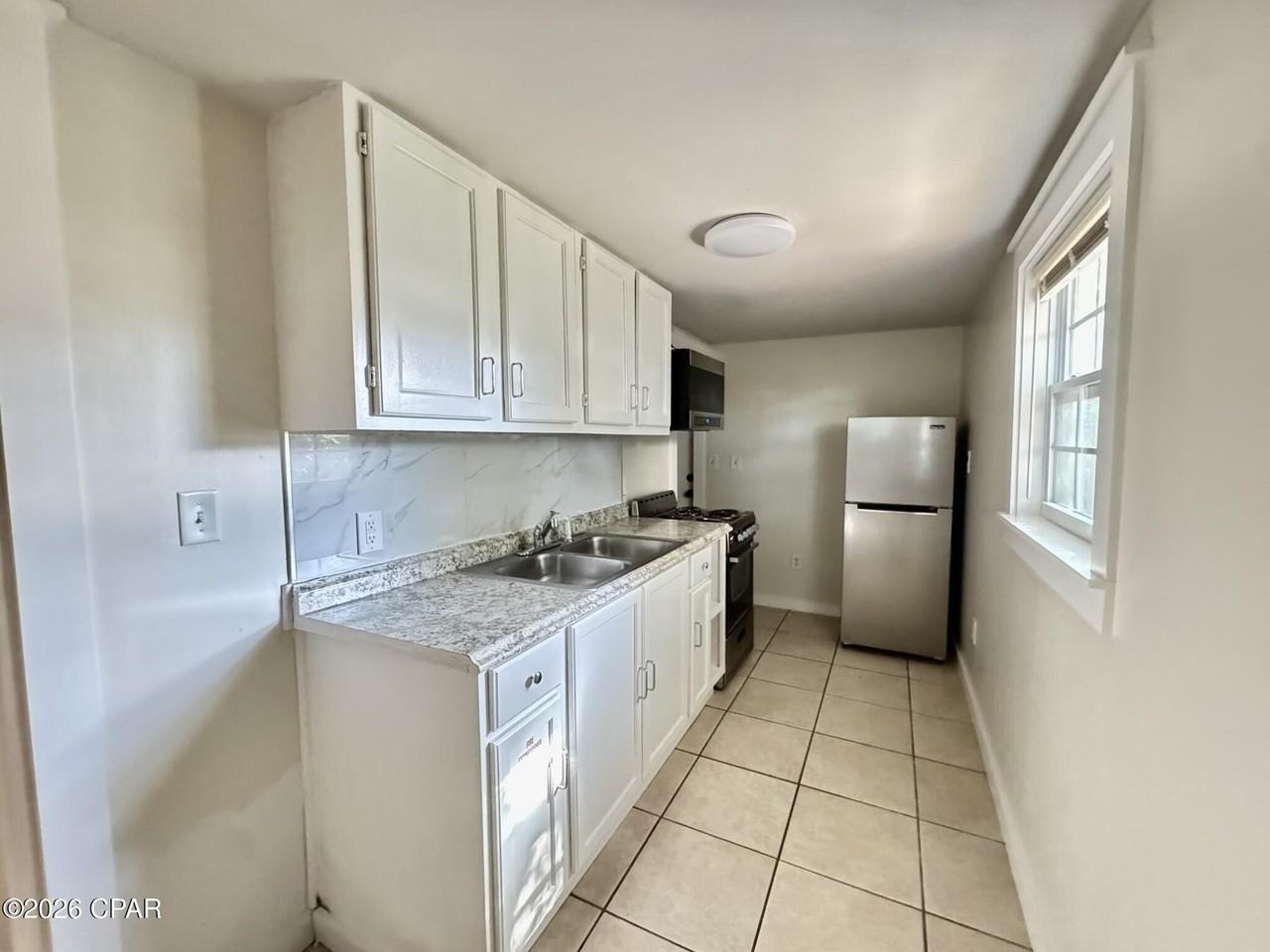 106 N El Centro Blvd #B - Photo 3 of 8