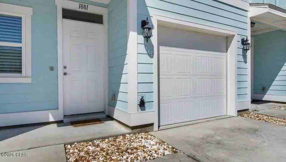 1881 Pointe Dr - Photo 2 of 14