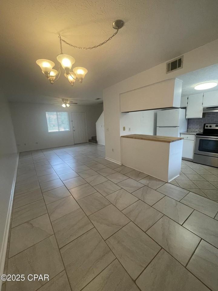5126 Lance St #B - Photo 3 of 14