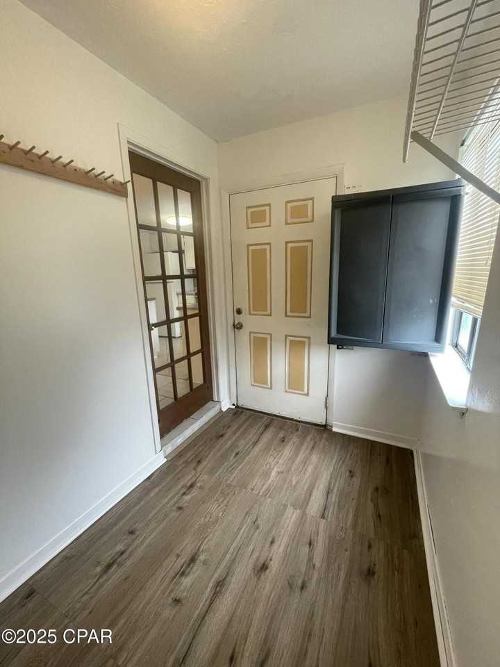 5126 Lance St #B - Photo 7 of 14