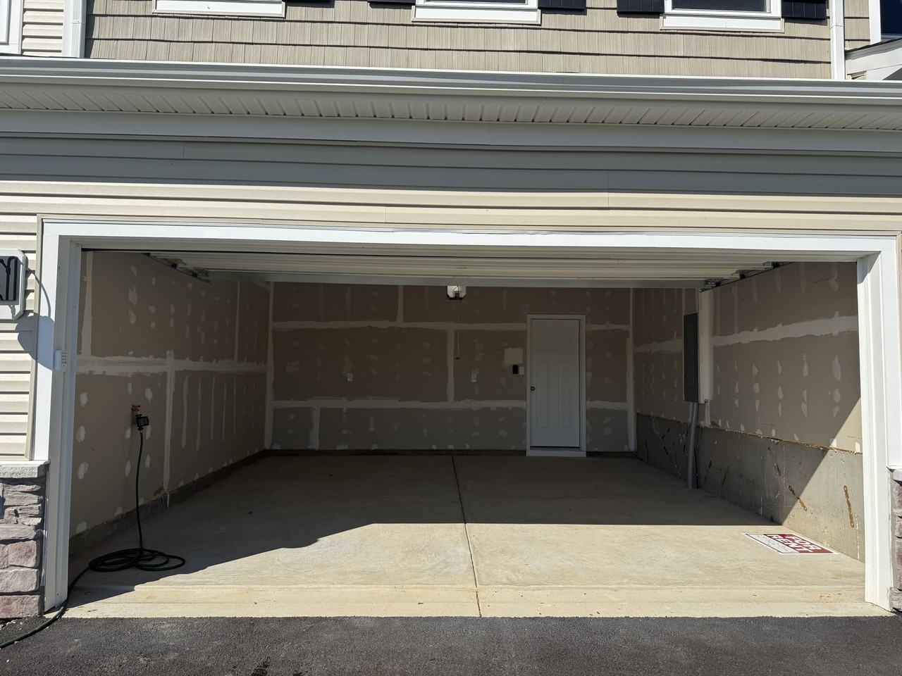 1001 Darcy Dr - Photo 2 of 18