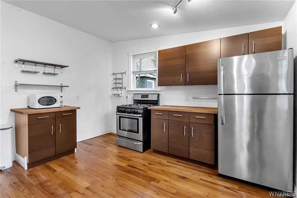575 Upper Auburn Avenue - Photo 6 of 19