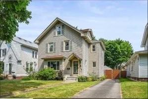 featured image of 236 Barry Rd