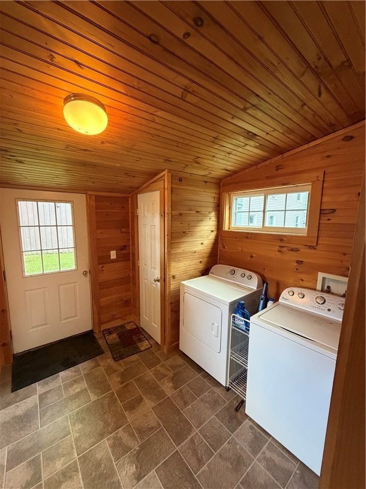 303 7th St - Photo 6 of 12