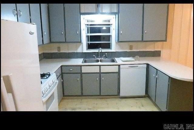 1202 N Holly St - Photo 6 of 19