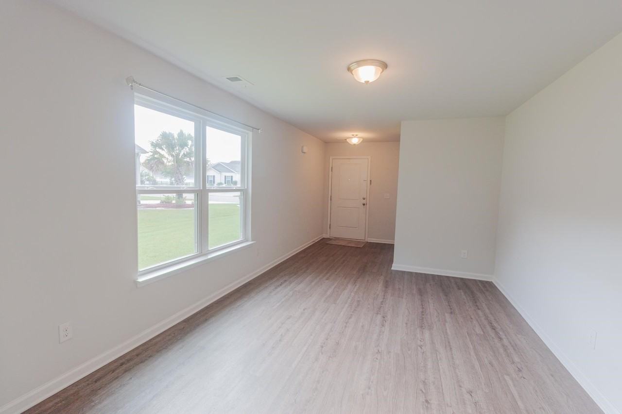 591 Mossbank Loop - Photo 5 of 40