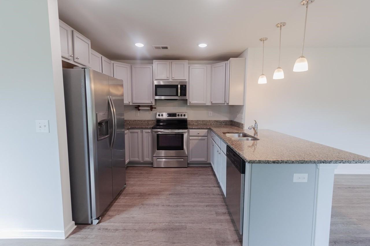 591 Mossbank Loop - Photo 6 of 40