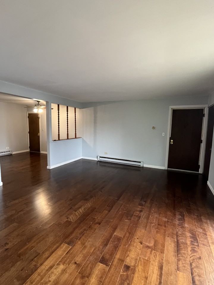 531 W Lies Rd #3 - Photo 2 of 7