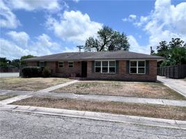 featured image of 501 Dolphin Pl