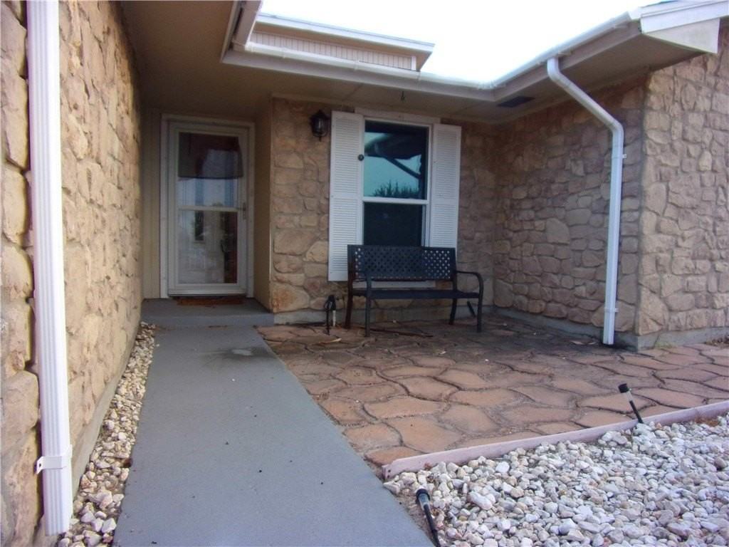 14109 Whitecap Blvd - Photo 2 of 35