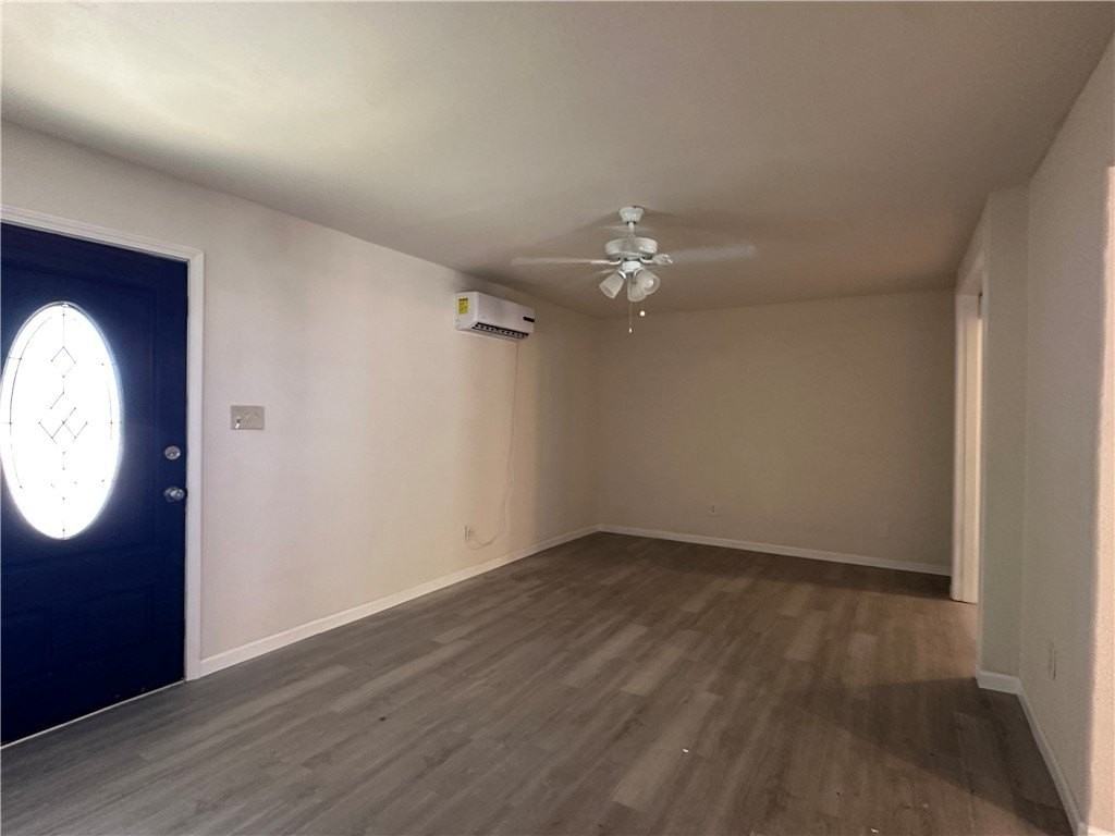 501 Villa Dr - Photo 4 of 11