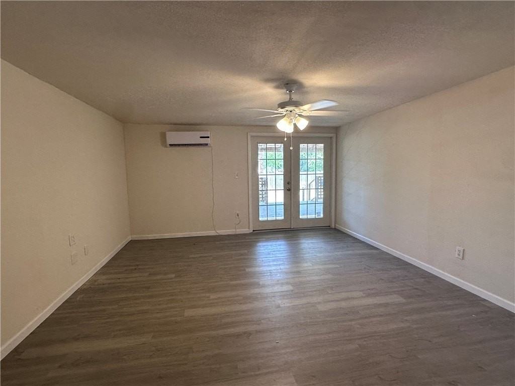 501 Villa Dr - Photo 5 of 11