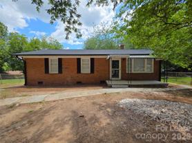 502 Cardinal Ct - Photo 1 of 1