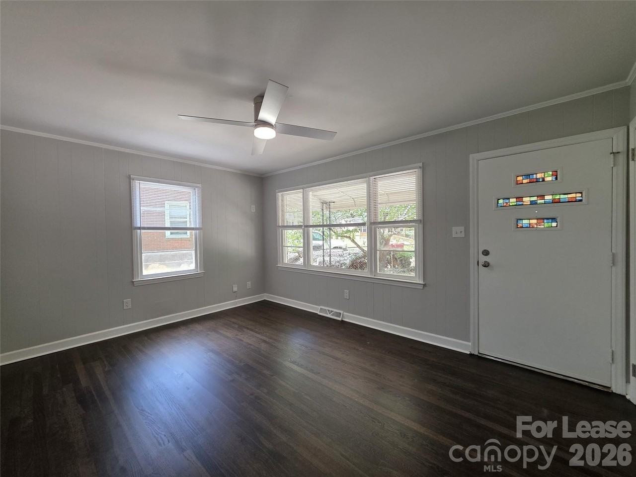 502 Cardinal Ct - Photo 2 of 20