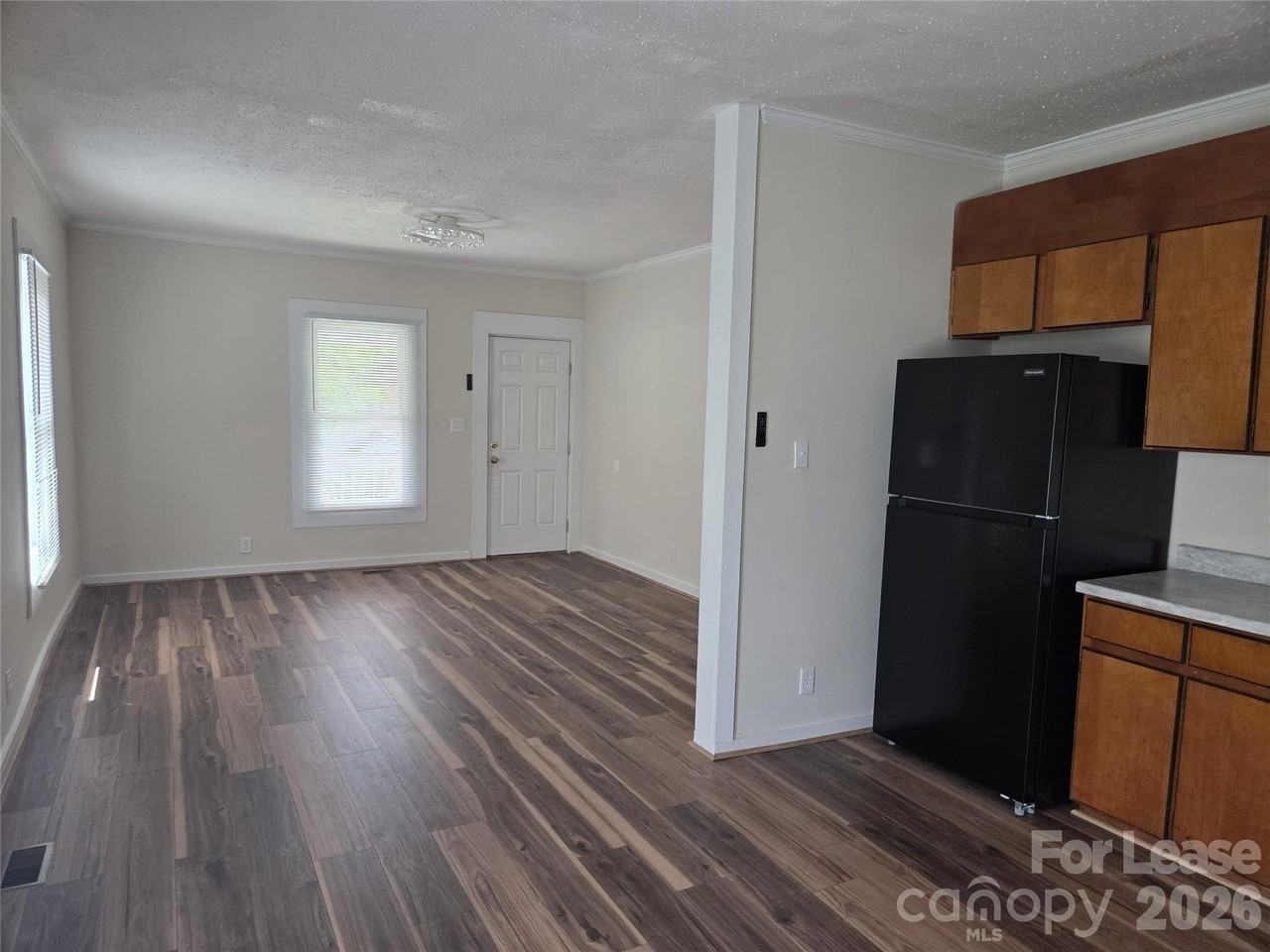 127 N Maple St #A - Photo 4 of 15