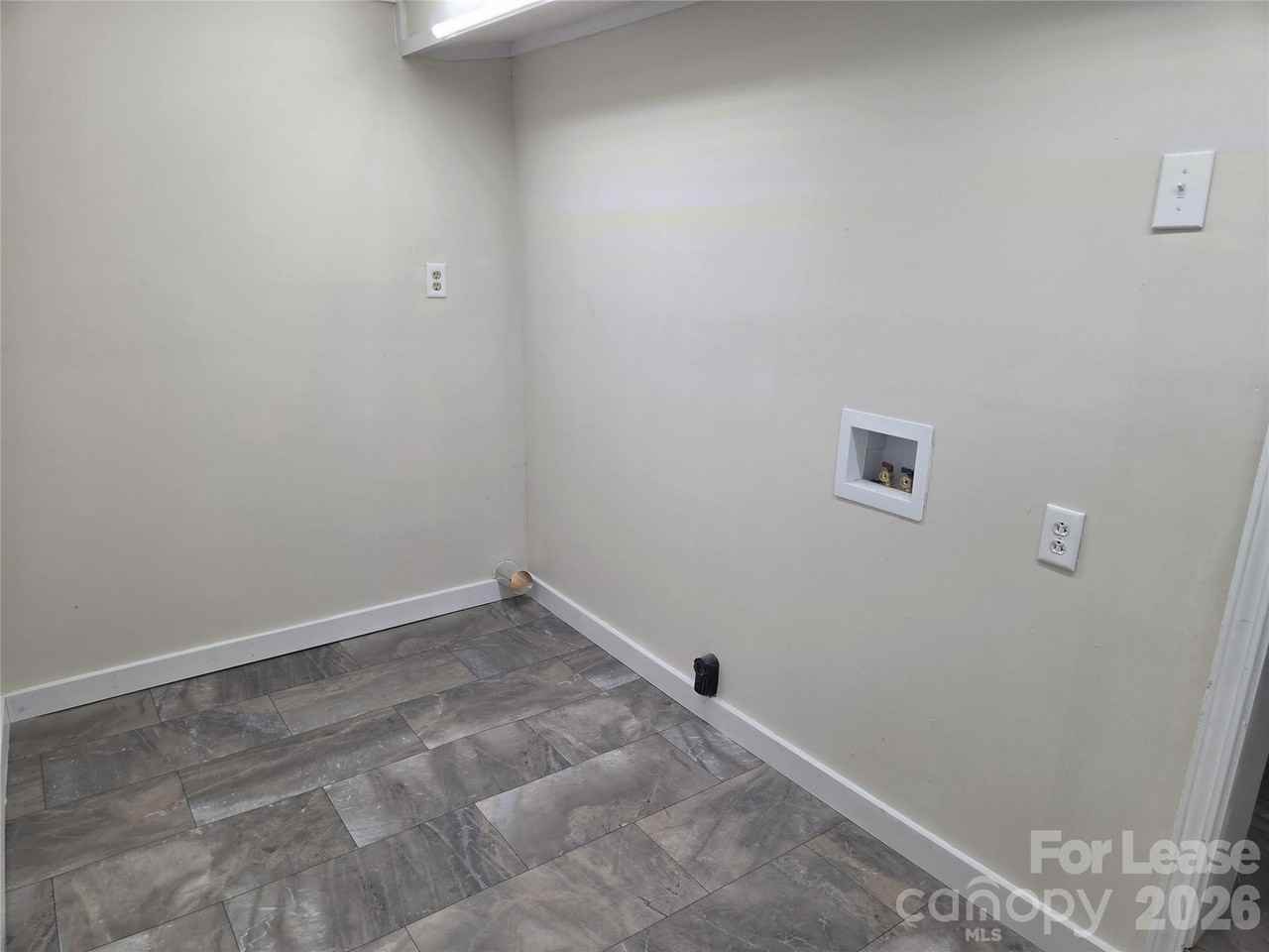 127 N Maple St #A - Photo 7 of 15