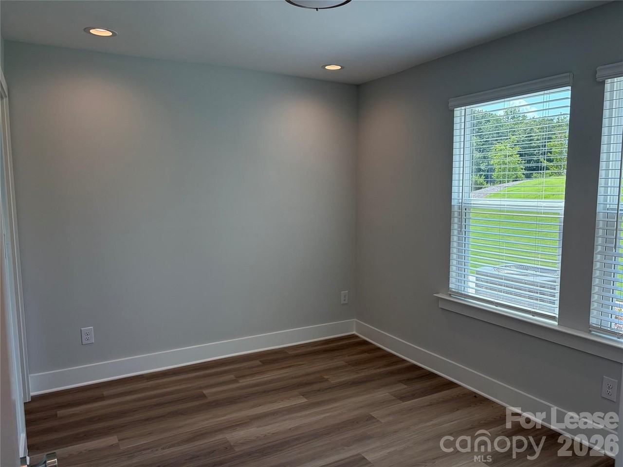 413 Nathaniel Way - Photo 5 of 36