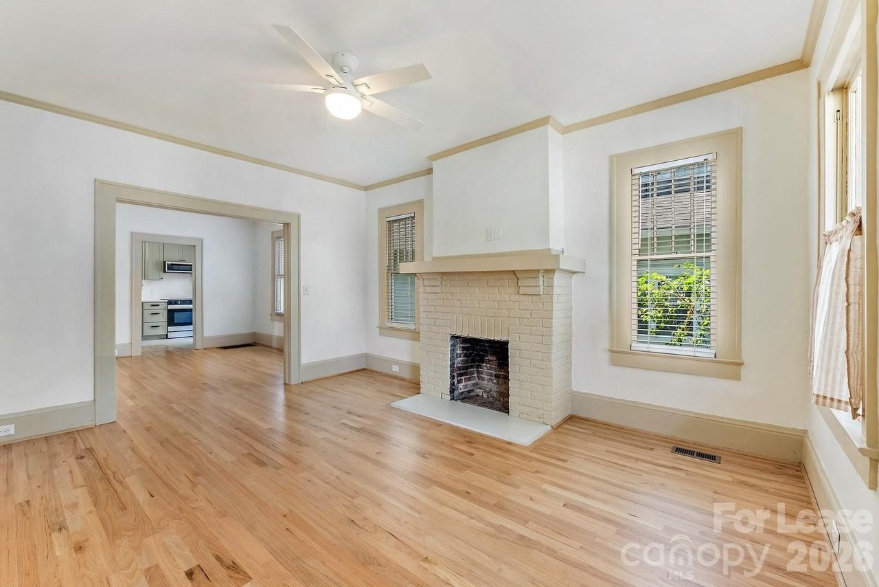 1619 S Mint St - Photo 7 of 35