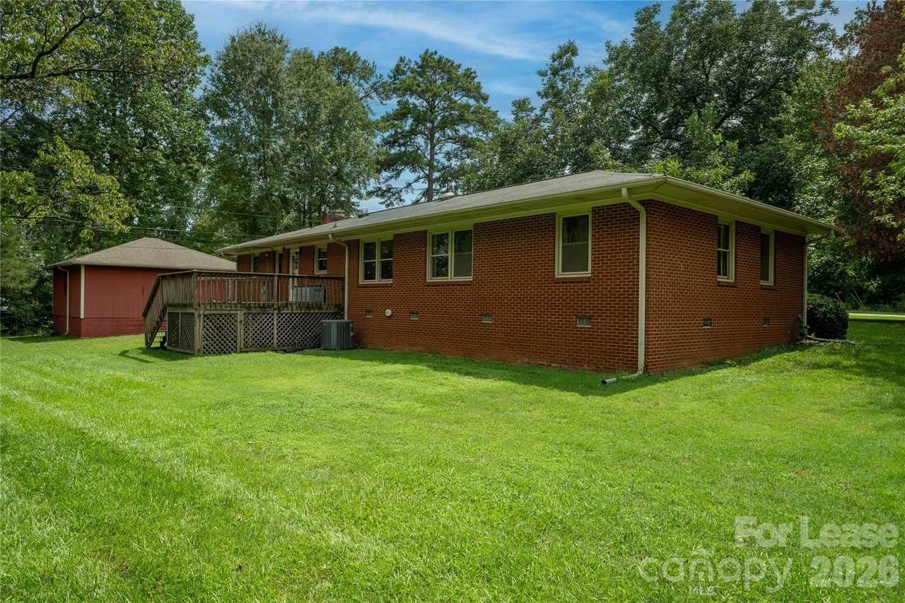 6510 Pleasant Grove Rd - Photo 4 of 26