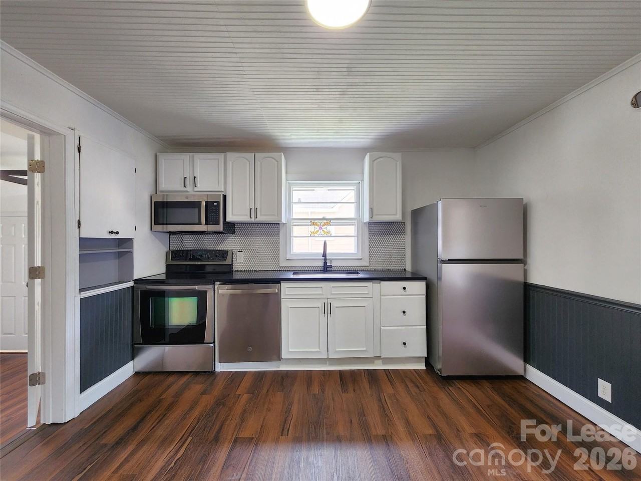 1208 N Juniper Ave - Photo 4 of 19
