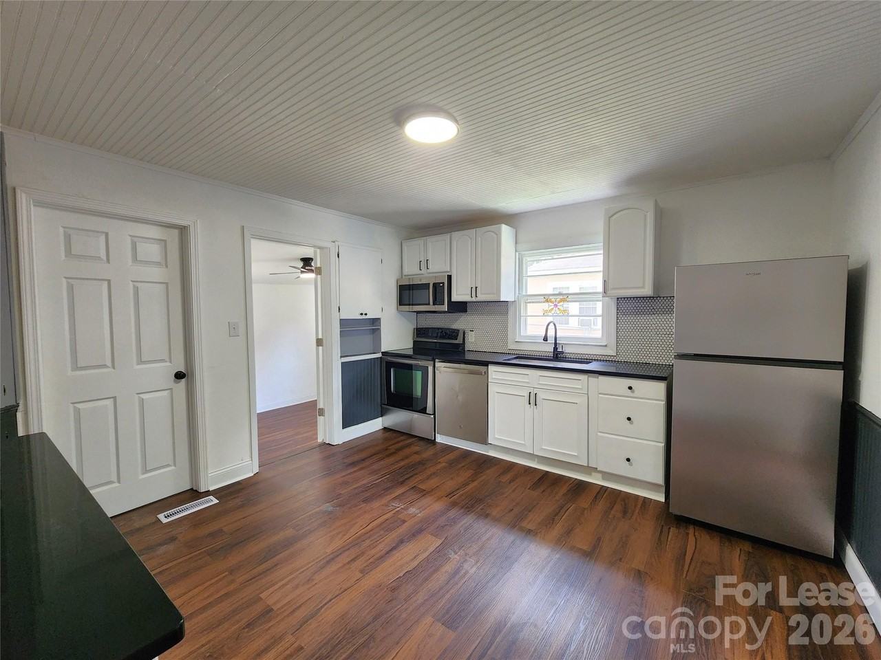 1208 N Juniper Ave - Photo 5 of 19