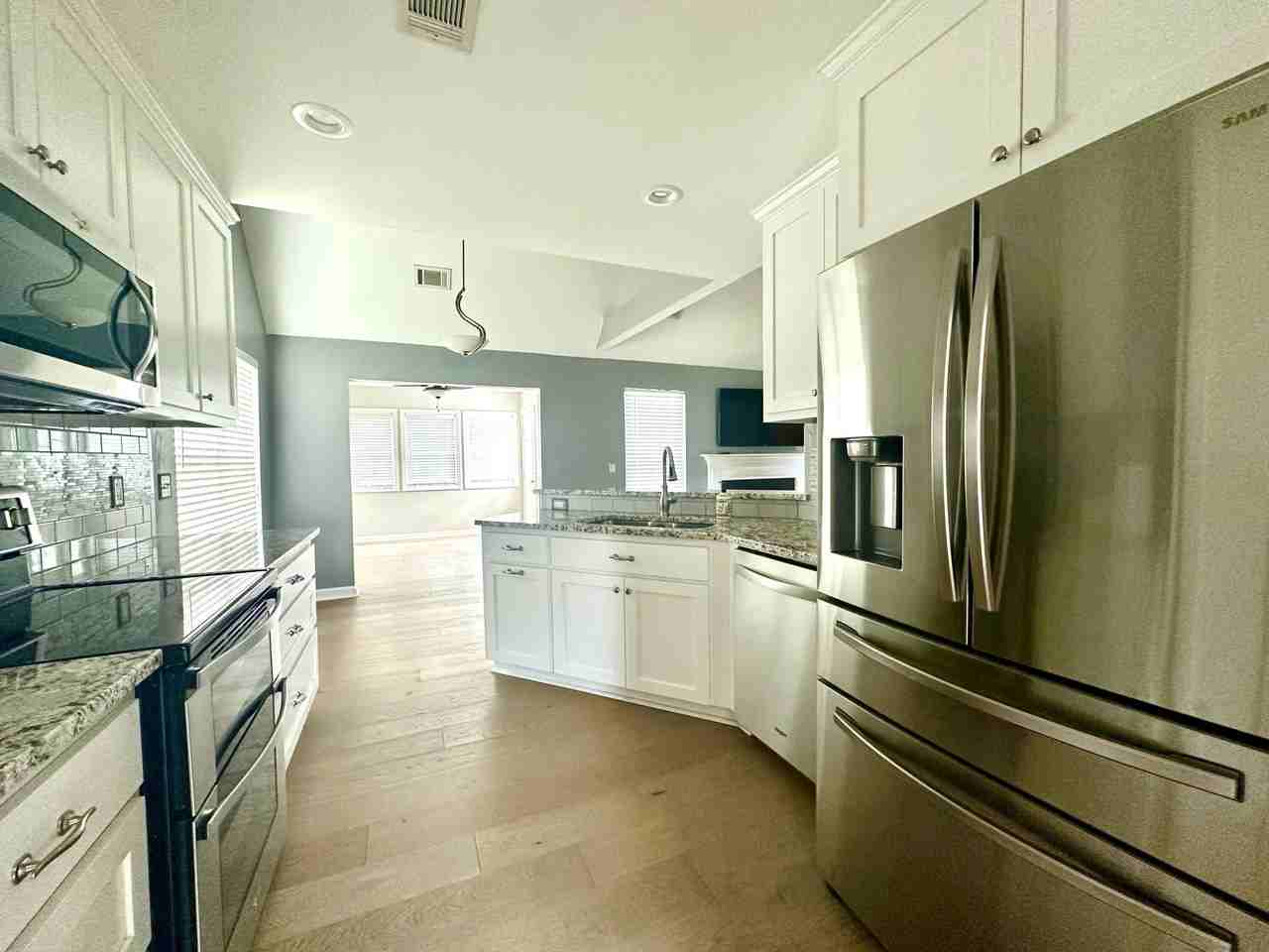 1178 Pittsford Cir - Photo 7 of 30
