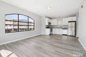 featured image of 10 Steele Blvd #201