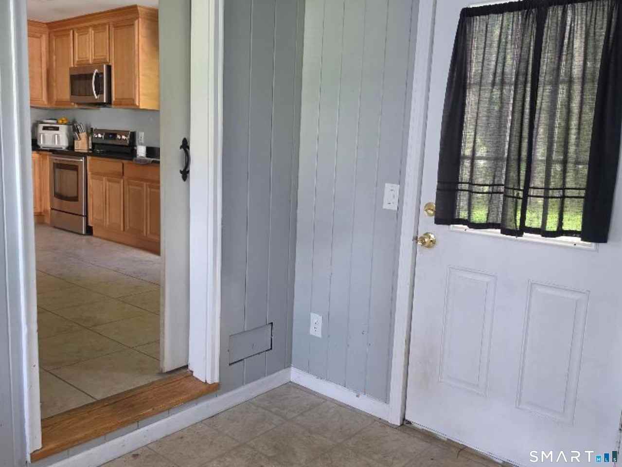 81 Depot St - Photo 2 of 13