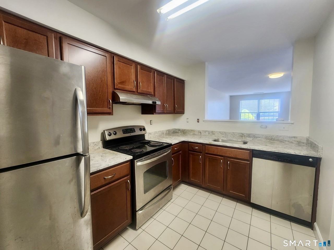 49 Fairgate Dr - Photo 5 of 17