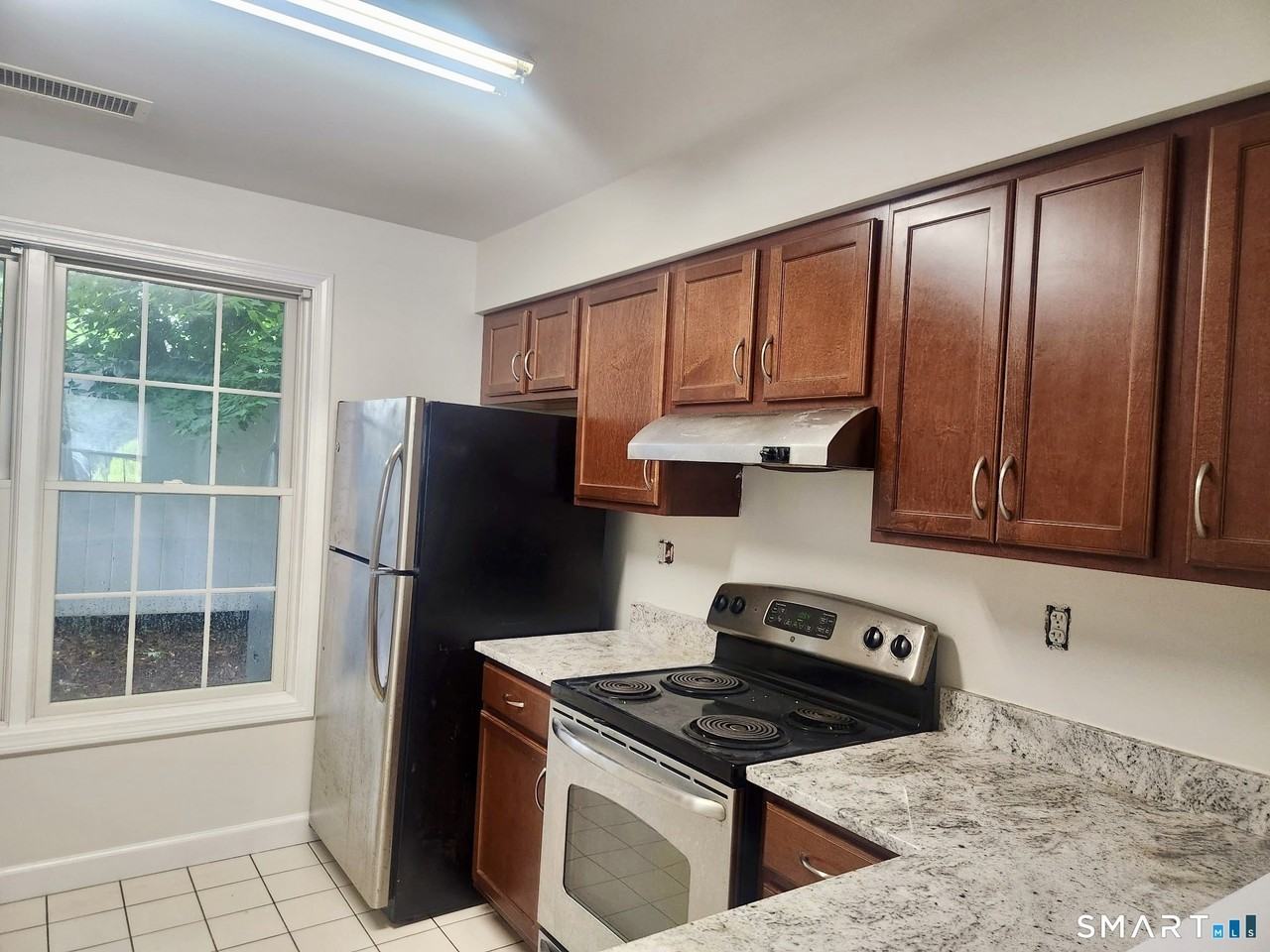 49 Fairgate Dr - Photo 6 of 17