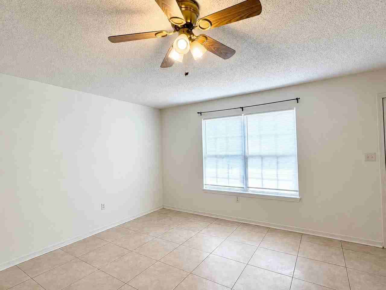 5326 Vernon Taylor Rd - Photo 4 of 19