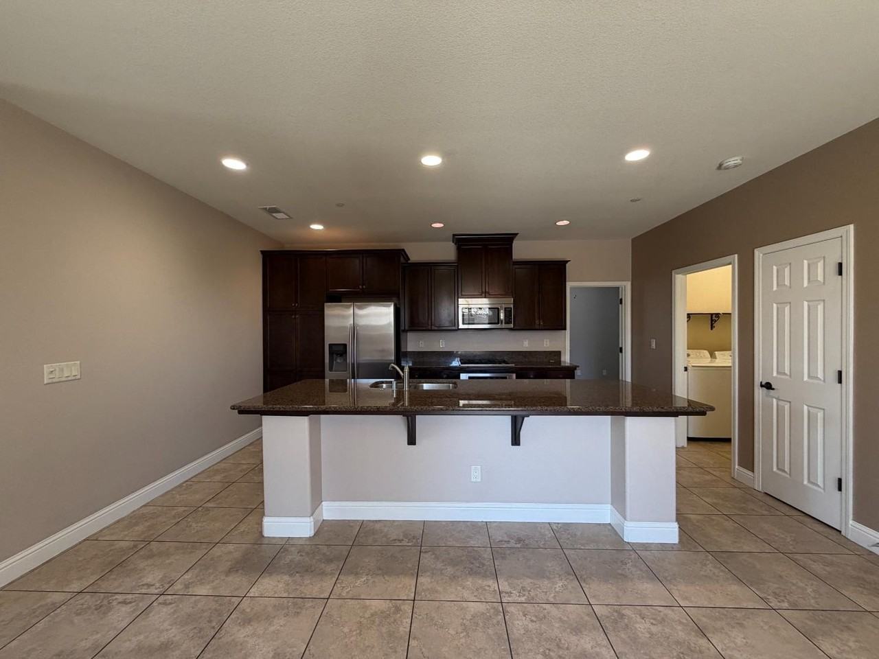 5867 E Laurite Ave - Photo 5 of 25
