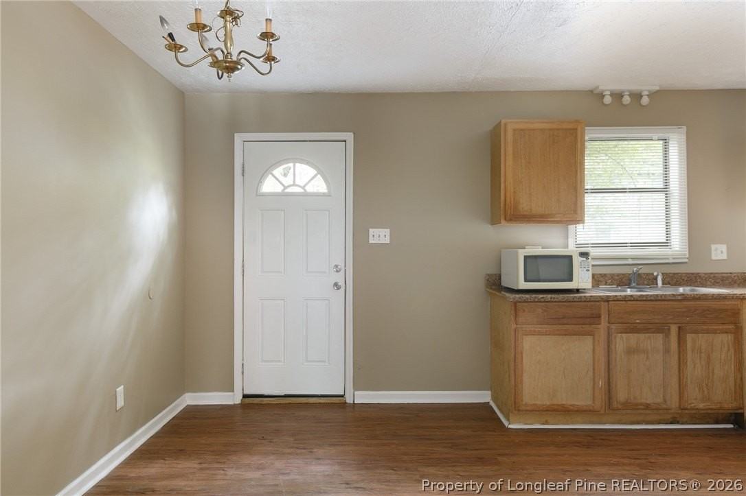 1430 Tangora Ln - Photo 3 of 13