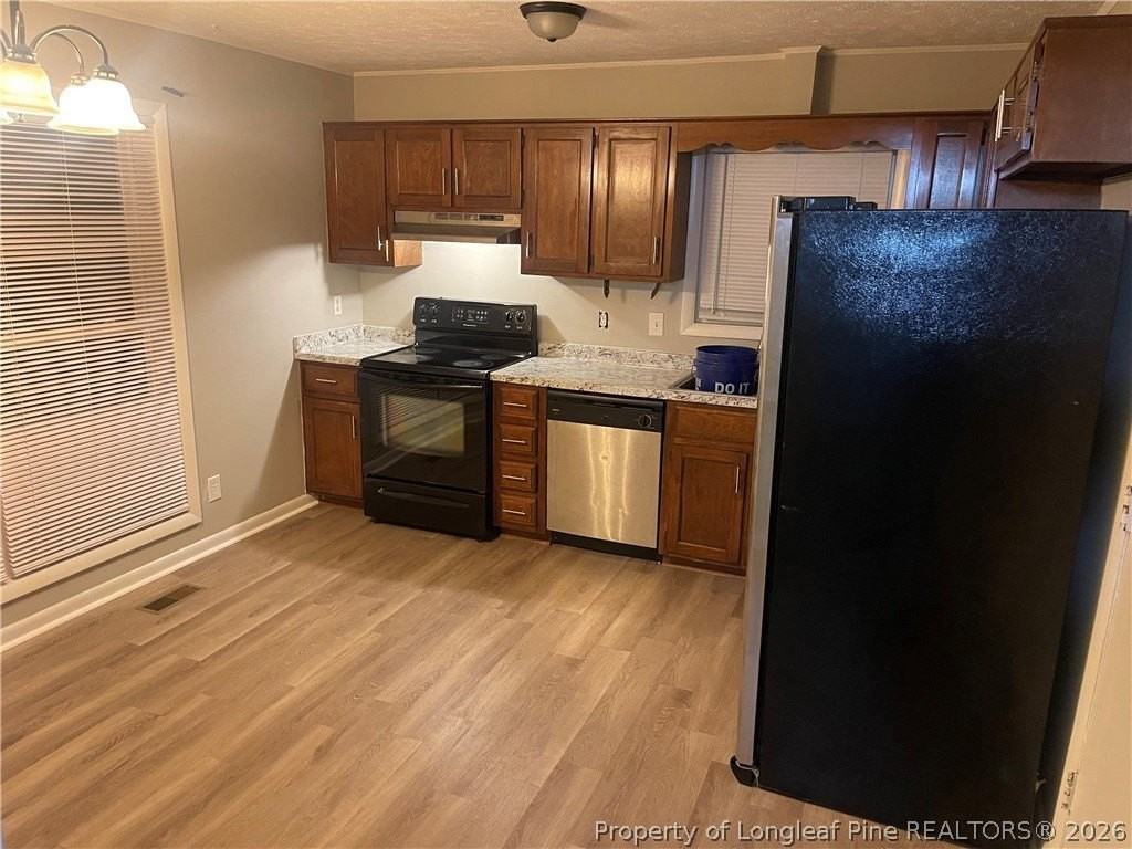 1322 Worstead Dr - Photo 4 of 13